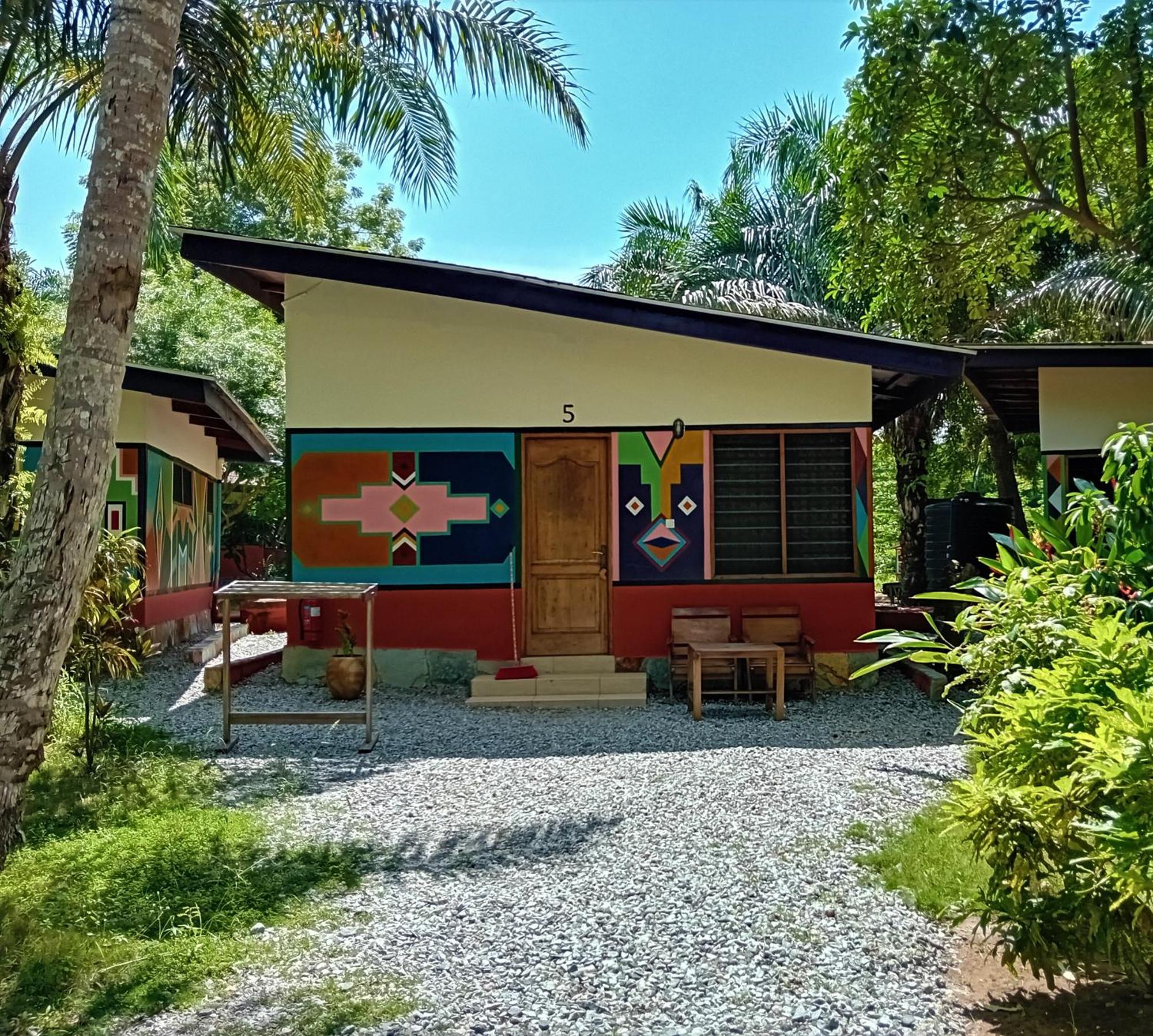 Ko-Sa Beach Resort Ltd Ampeni Экстерьер фото