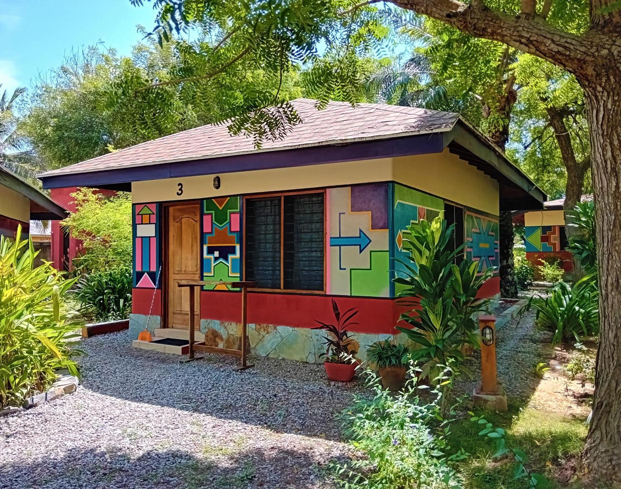 Ko-Sa Beach Resort Ltd Ampeni Экстерьер фото