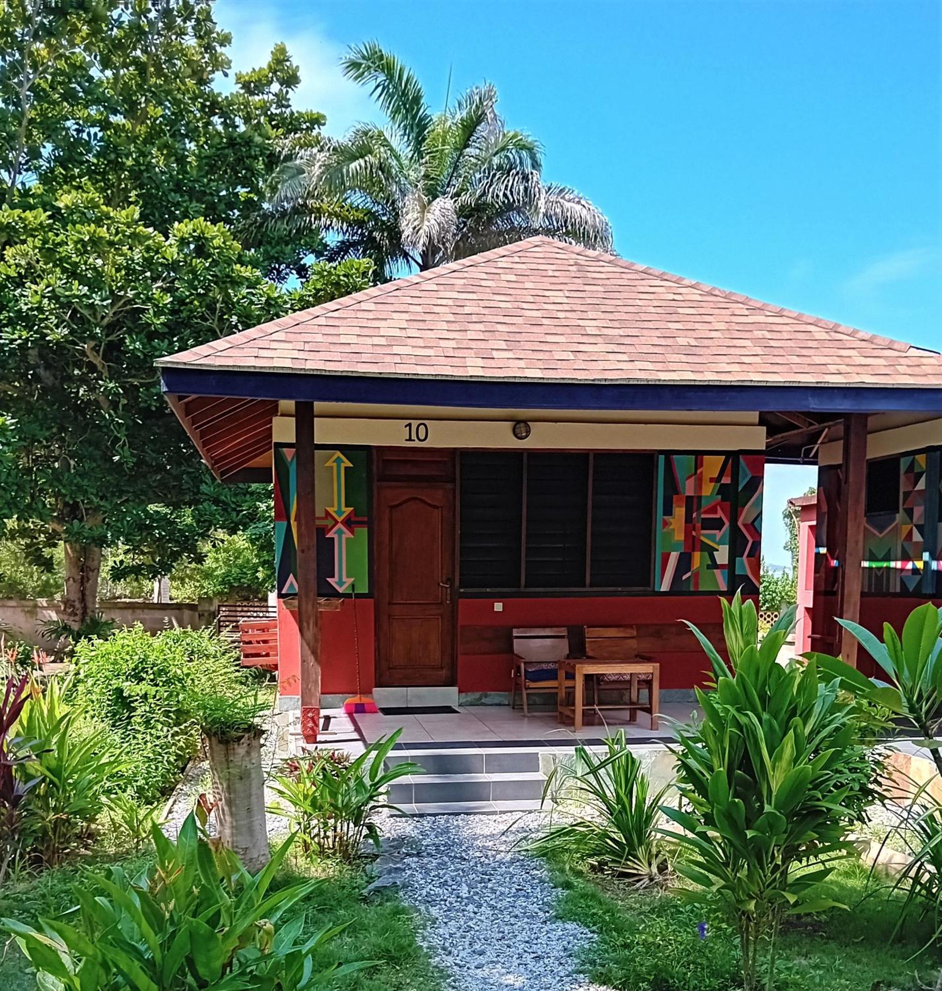 Ko-Sa Beach Resort Ltd Ampeni Экстерьер фото